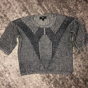 🌚 Grey and Black quarter sleeve sweater 🌚
